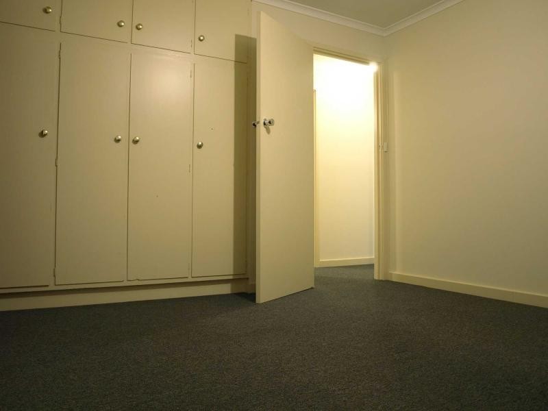 5 Paul Court, Christie Downs SA 5164