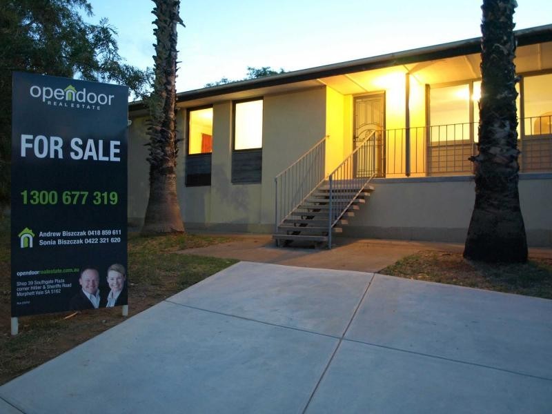 5 Paul Court, Christie Downs SA 5164