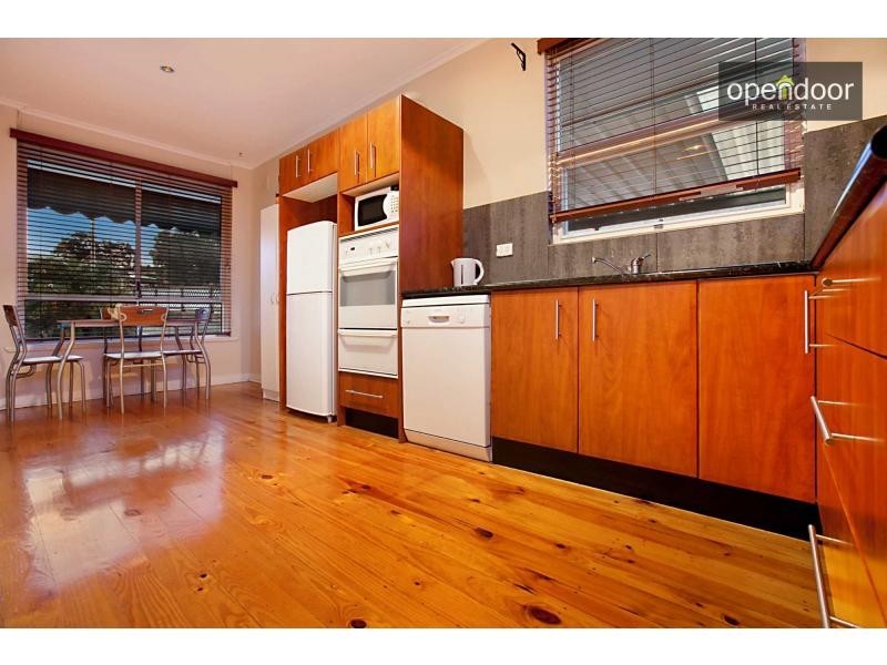 28 Ray Avenue, Morphett Vale SA 5162