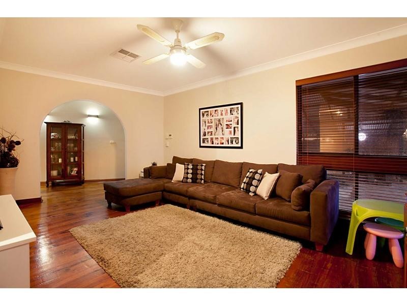 6 Laima Court, Hackham SA 5163