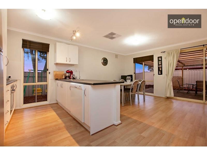 10 Berenwode Circuit, Morphett Vale SA 5162