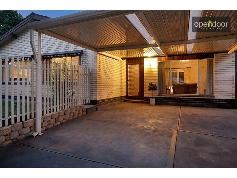 15 Janet Crescent, Morphett Vale SA 5162
