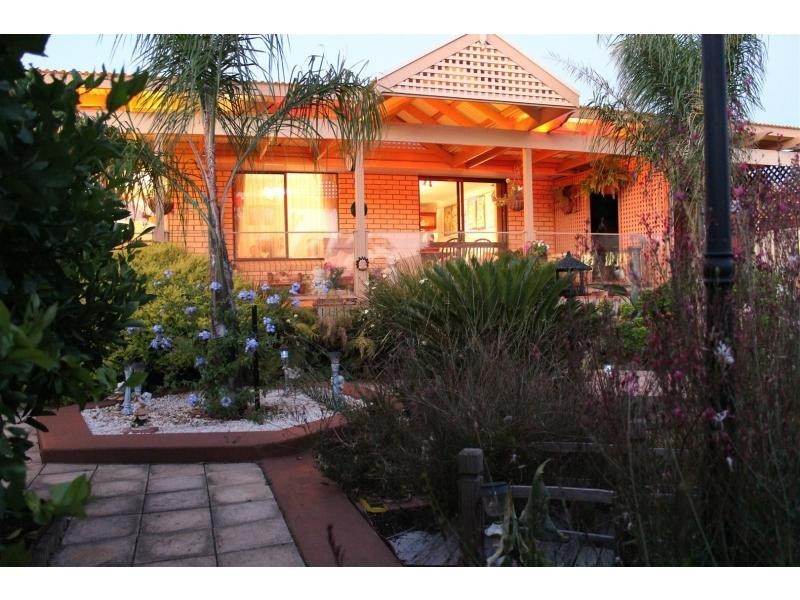 24 Baanga Road, Morphett Vale SA 5162