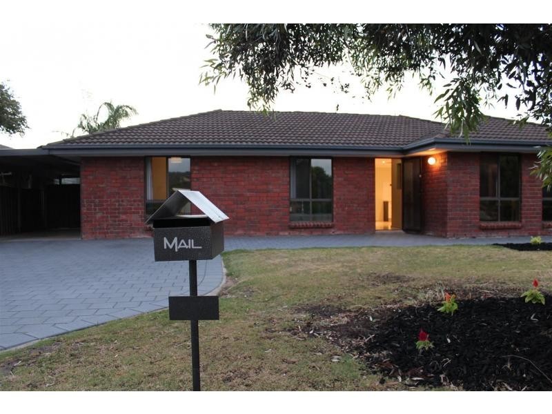 20 Warburton Drive, Woodcroft SA 5162