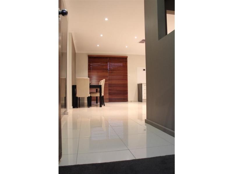 20 Warburton Drive, Woodcroft SA 5162