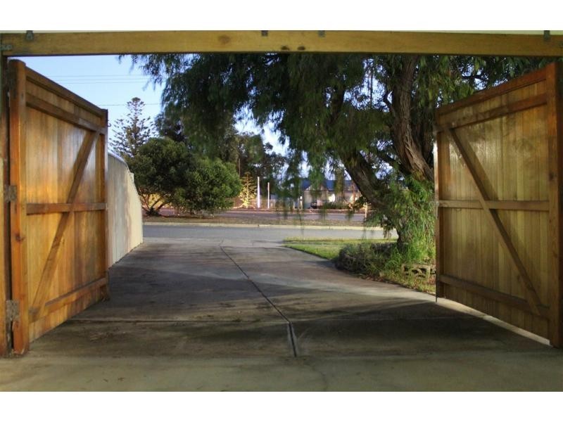 21 Castle Road, Christies Beach SA 5165