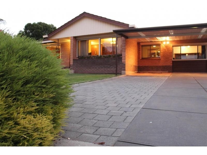 11 Janet Crescent, Morphett Vale SA 5162