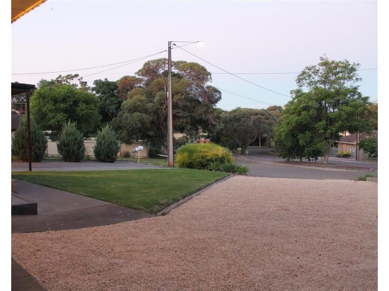 11 Janet Crescent, Morphett Vale SA 5162