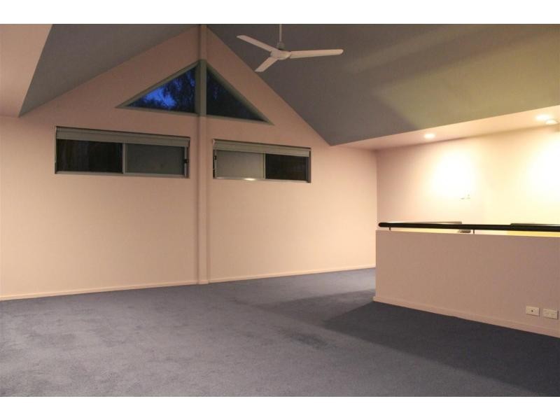 30 Lillian Street, Huntfield Heights SA 5163