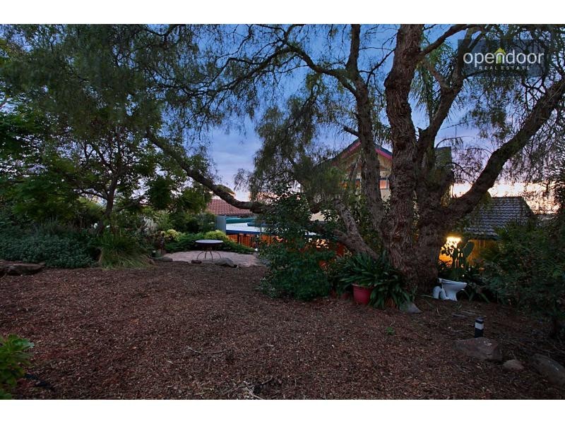 30 Lillian Street, Huntfield Heights SA 5163