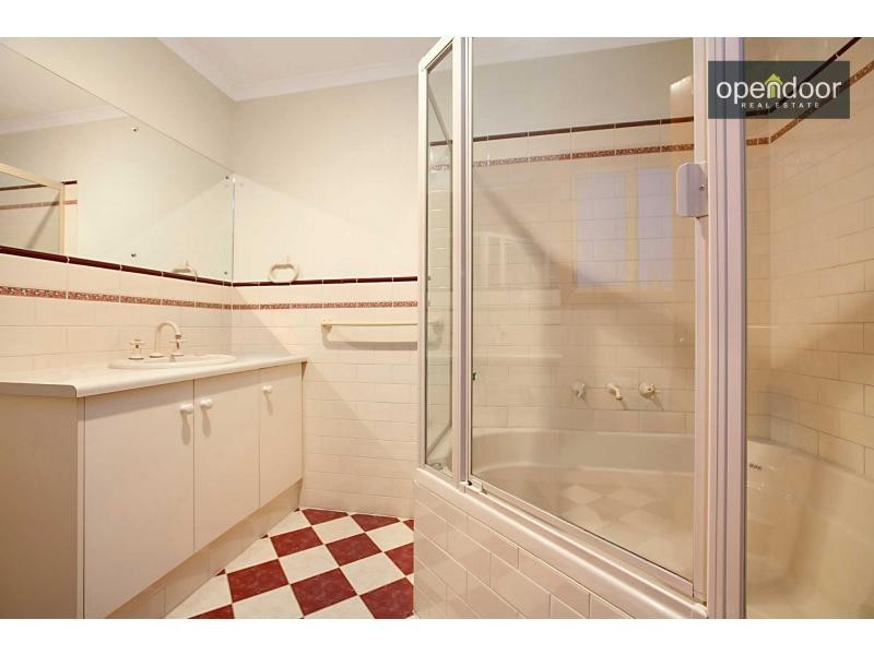 33 Trim Crescent, Old Noarlunga SA 5168