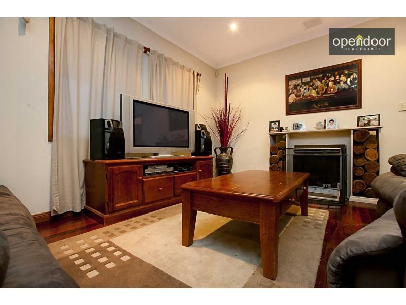 33 Trim Crescent, Old Noarlunga SA 5168