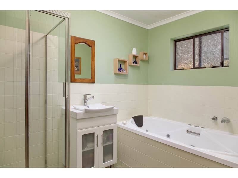 16 Beresford Avenue, Christie Downs SA 5164