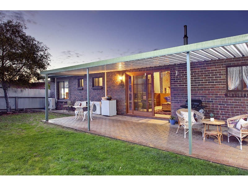 16 Beresford Avenue, Christie Downs SA 5164