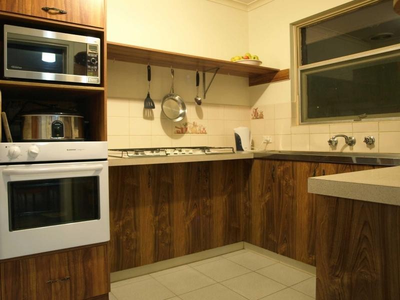 24 Desmond Road, Hackham SA 5163