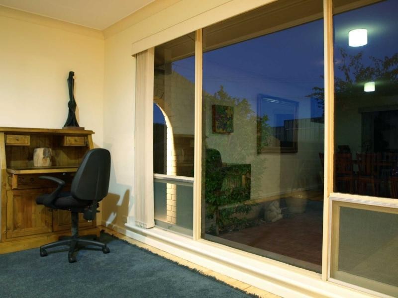 24 Desmond Road, Hackham SA 5163