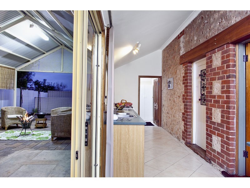 18 Old Honeypot Road, Port Noarlunga SA 5167