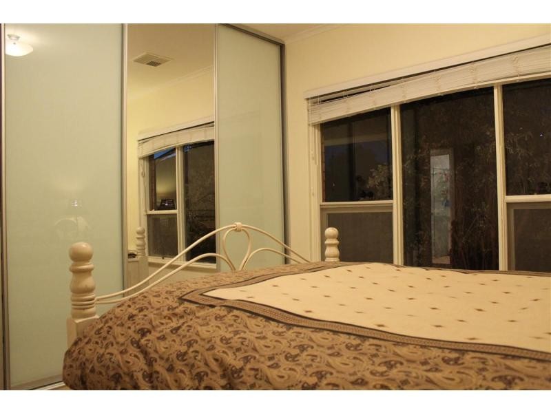 15 Roger Road, Morphett Vale SA 5162