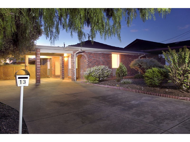 13 Clive Street, Morphett Vale SA 5162