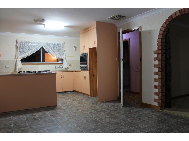 28 Freeman Avenue, Morphett Vale SA 5162