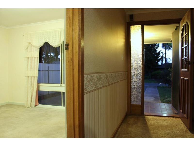 28 Freeman Avenue, Morphett Vale SA 5162