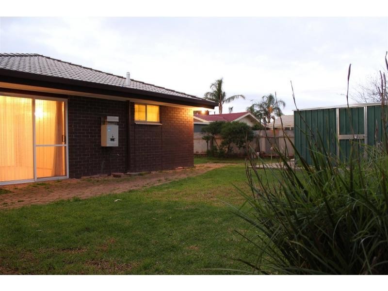 28 Freeman Avenue, Morphett Vale SA 5162