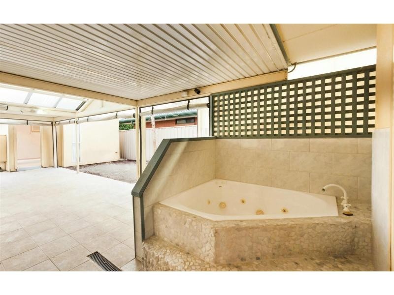 58 Investigator Drive, Woodcroft SA 5162