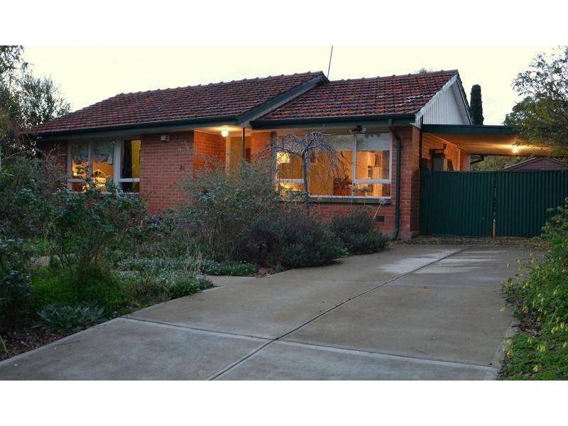 81 Elizabeth Road, Christie Downs SA 5164