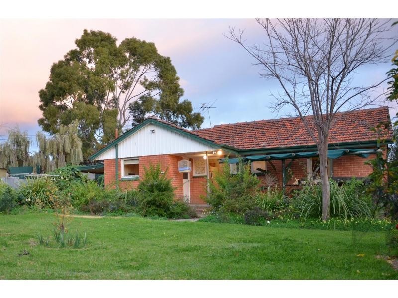81 Elizabeth Road, Christie Downs SA 5164