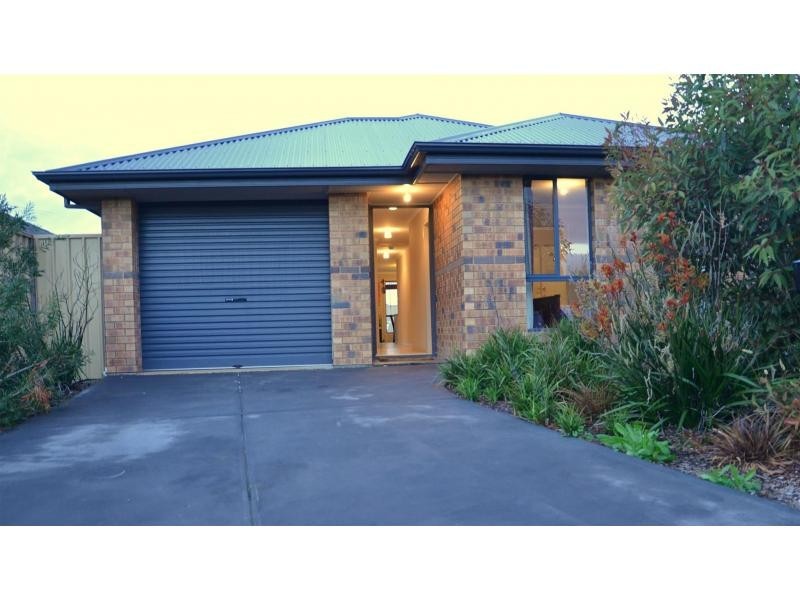 77 Dover Street, Aldinga Beach SA 5173