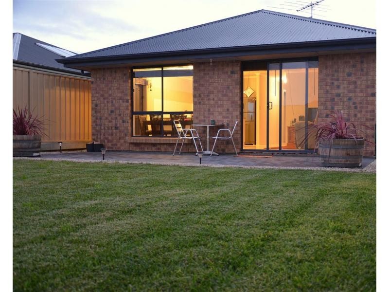 77 Dover Street, Aldinga Beach SA 5173