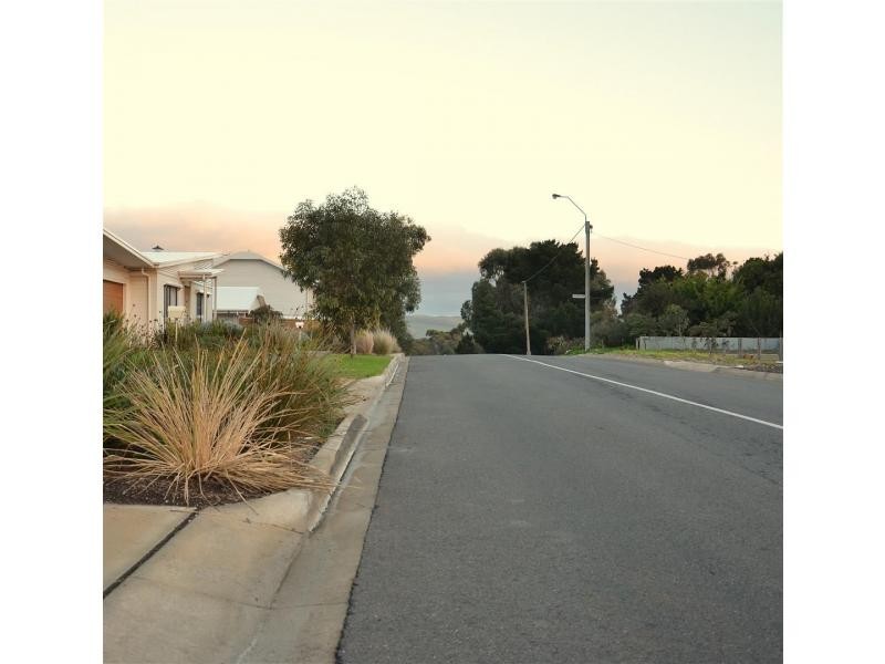 77 Dover Street, Aldinga Beach SA 5173