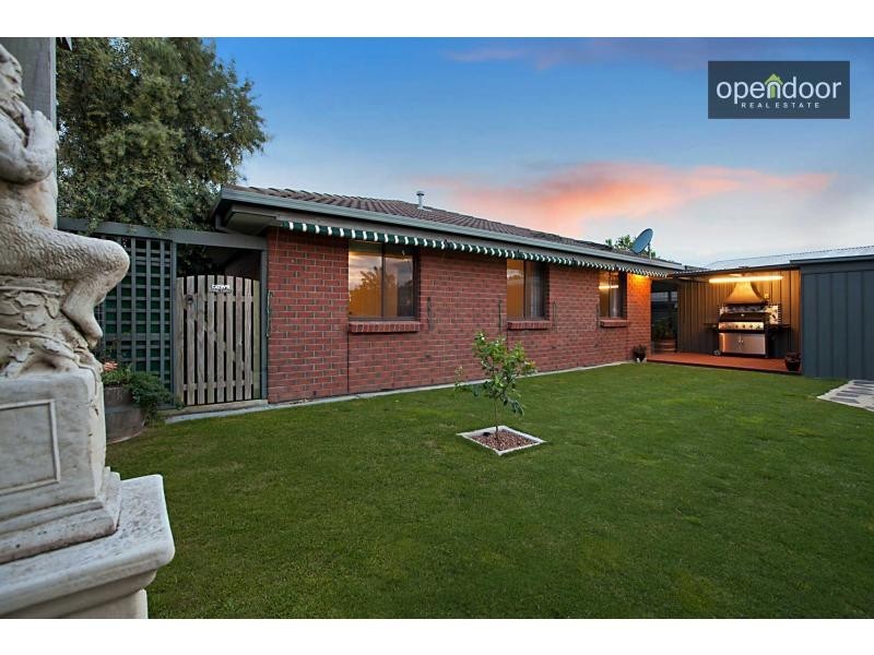 11 Addison Street, Aldinga Beach SA 5173