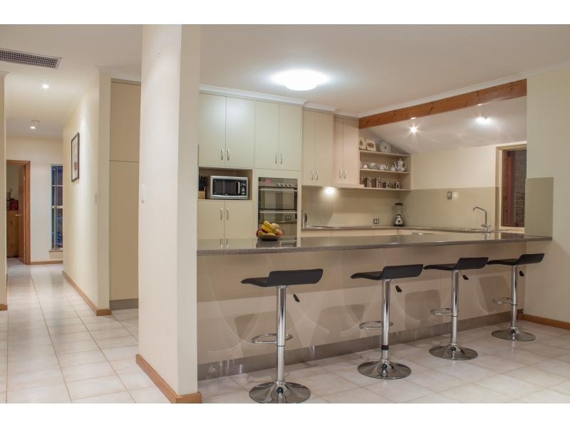 10 River Road, Port Noarlunga SA 5167