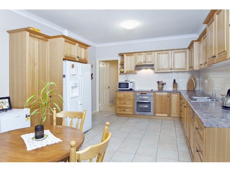 16 Ardross Crescent, Morphett Vale SA 5162