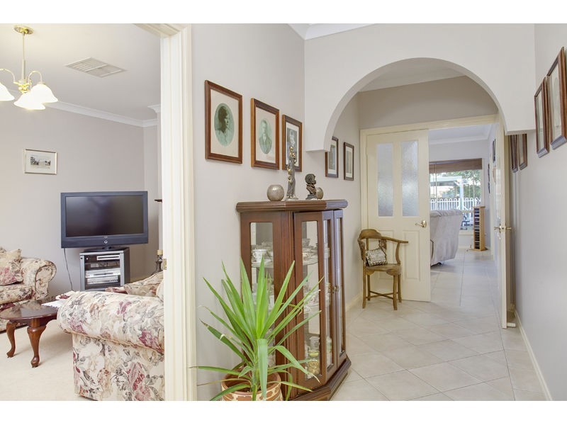 16 Ardross Crescent, Morphett Vale SA 5162