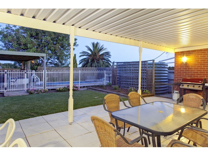 16 Ardross Crescent, Morphett Vale SA 5162