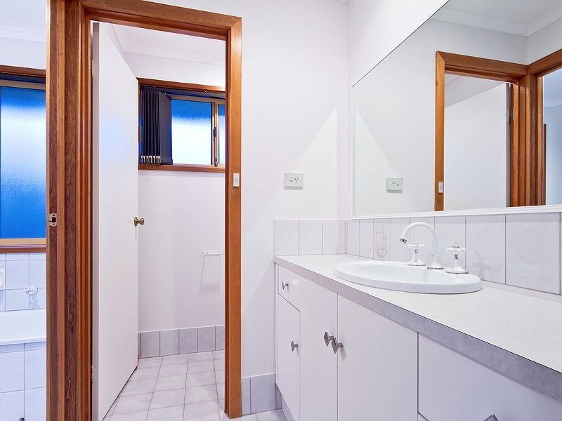 29 Jagger Crescent, Woodcroft SA 5162