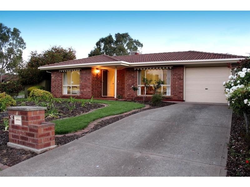 42 Bordeaux Drive, Woodcroft SA 5162