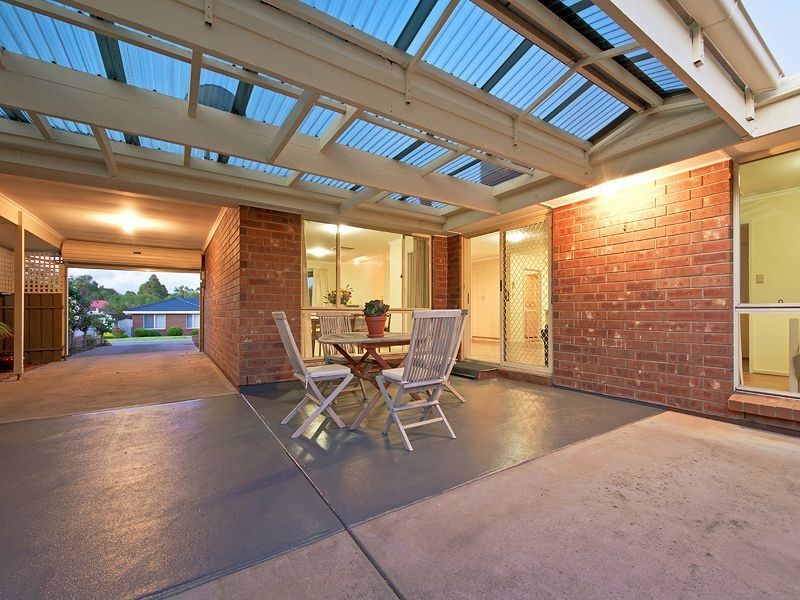 42 Bordeaux Drive, Woodcroft SA 5162