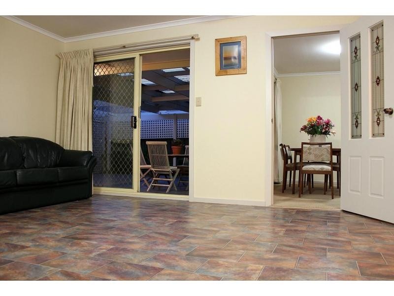 42 Bordeaux Drive, Woodcroft SA 5162