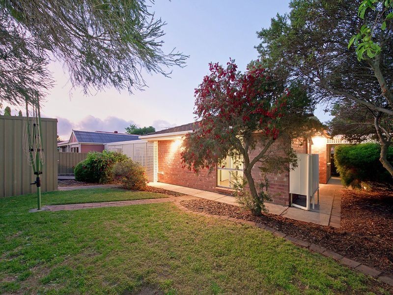 42 Bordeaux Drive, Woodcroft SA 5162