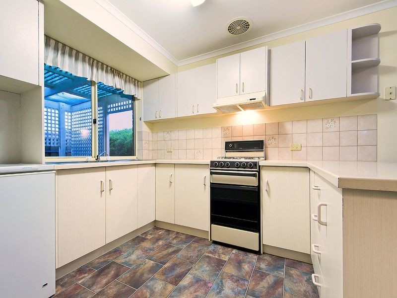 42 Bordeaux Drive, Woodcroft SA 5162