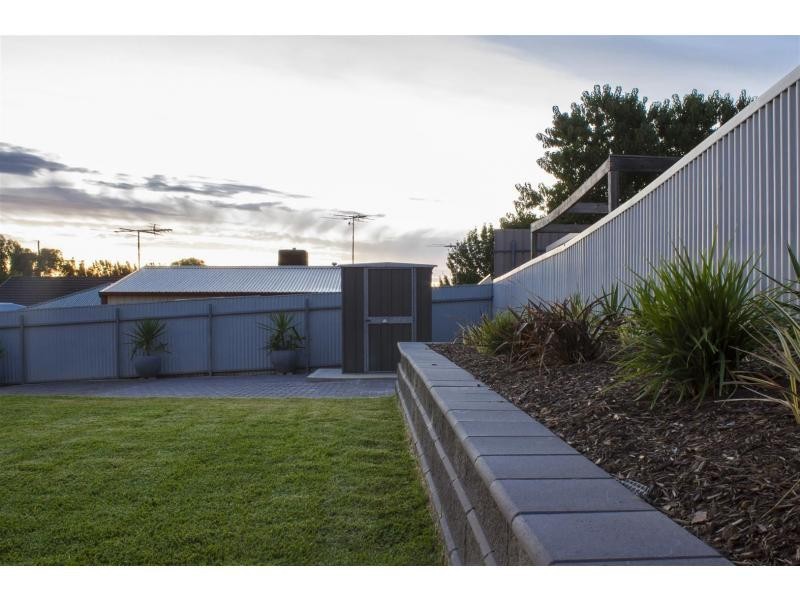 10 Hibiscus Court, Morphett Vale SA 5162