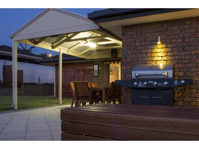 10 Hibiscus Court, Morphett Vale SA 5162