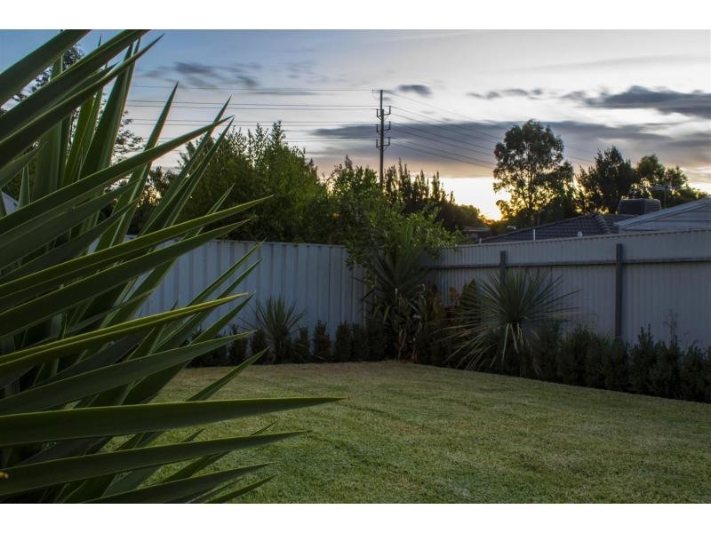 10 Hibiscus Court, Morphett Vale SA 5162
