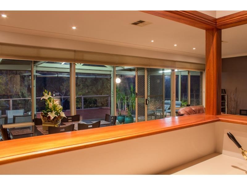 5 Rolls Court, Happy Valley SA 5159