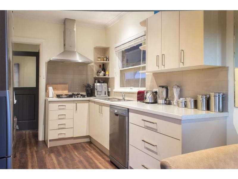 15 Roger Road, Morphett Vale SA 5162