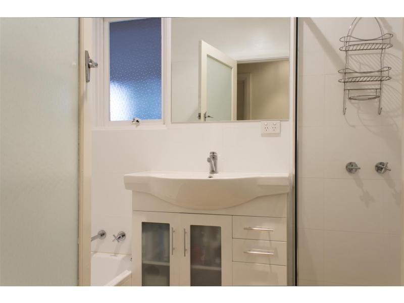 15 Roger Road, Morphett Vale SA 5162