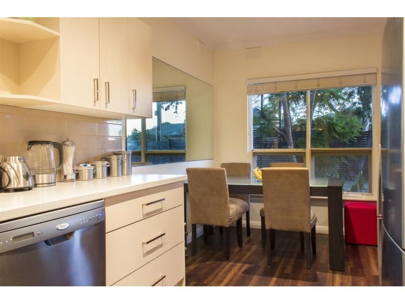 15 Roger Road, Morphett Vale SA 5162